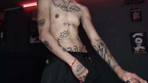 Snapshot of zeldrissss chatting on 11/13/25, 04:50 Zeldris online show from 11/13/25, 04:50