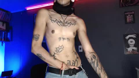 Snapshot of zeldrissss chatting on 11/30/25, 06:45 Zeldris online show from 11/30/25, 06:45