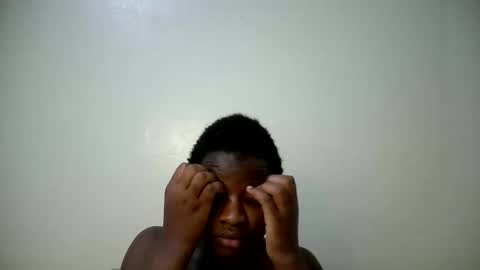 Snapshot of zellah chatting on 02/14/26, 12:51 zellah online show from 02/14/26, 12:51