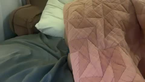 Snapshot of zellaxobella chatting on 10/13/25, 05:51 zellaxobella online show from 10/13/25, 05:51