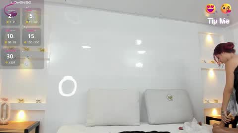 Zenda Evans online show from 02/20/25, 03:34