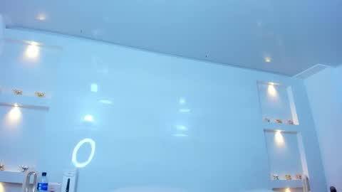 Zenda Evans online show from 11/13/25, 04:11