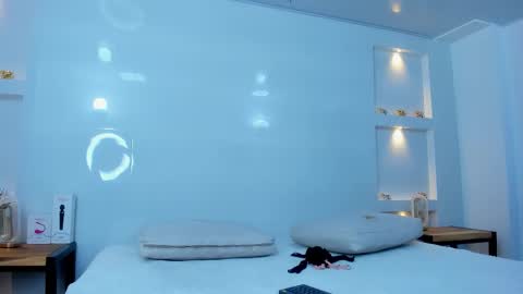 Zenda Evans online show from 12/20/25, 04:30