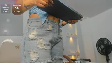 Zenda Evans online show from 06/08/26, 03:51