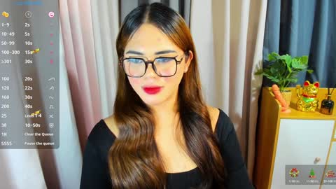 Zendaya online show from 12/16/24, 04:23