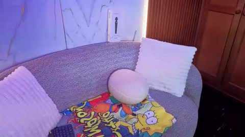 zendaya online show from 12/04/25, 12:03