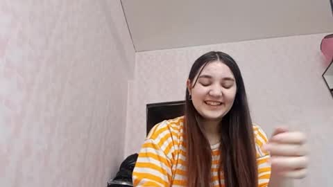 Snapshot of zeniabrossoit chatting on 02/18/26, 05:47 zeniabrossoit online show from 02/18/26, 05:47