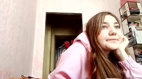 zeniabrossoit online show from 03/25/26, 07:25