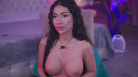 Snapshot of zenydaxbelle chatting on 01/05/26, 05:27 Zenyda online show from 01/05/26, 05:27