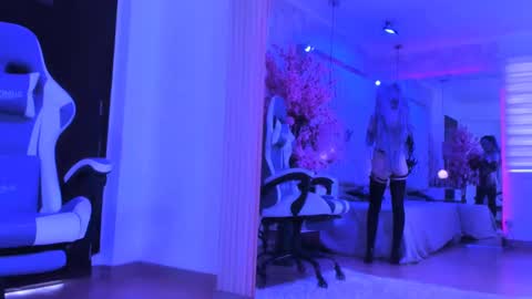    online show from 02/09/25, 08:13