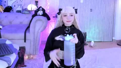    online show from 09/14/25, 02:38