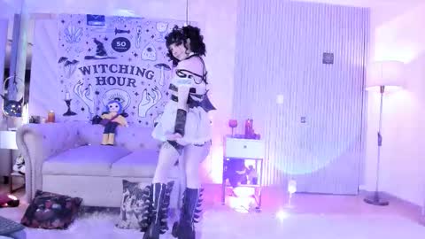    online show from 10/12/25, 02:49