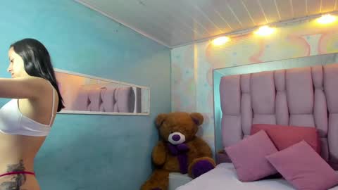 Snapshot of zephyra_angels1 chatting on 01/05/25, 12:10 ZEPHYRA ANGELS online show from 01/05/25, 12:10