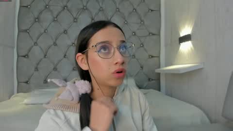 Snapshot of zephyra_angels1 chatting on 02/02/25, 06:20 ZEPHYRA ANGELS online show from 02/02/25, 06:20