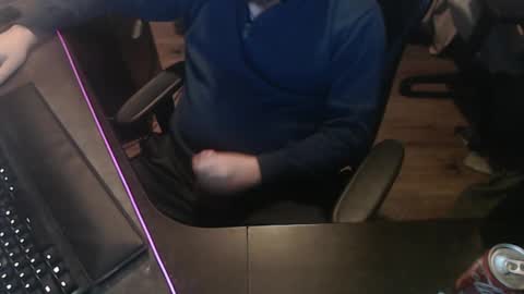 Snapshot of zerobied chatting on 02/17/25, 04:09 zerobied online show from 02/17/25, 04:09