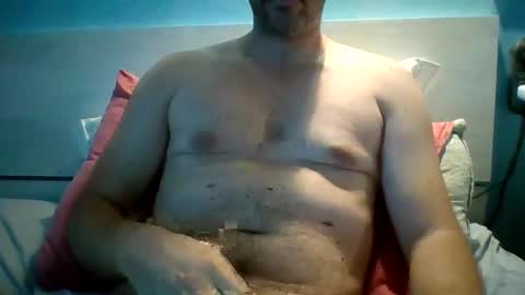 Snapshot of zeus00811 chatting on 09/18/25, 06:15 zeus online show from 09/18/25, 06:15