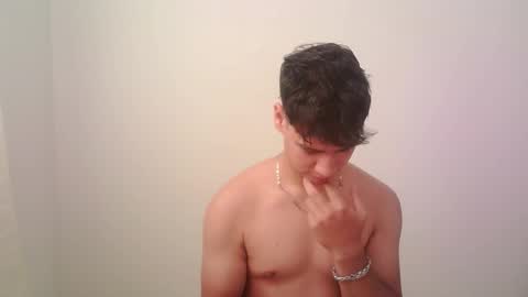 Snapshot of zeus_183 chatting on 09/28/25, 02:33 zeus_183 online show from 09/28/25, 02:33