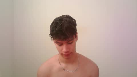 Snapshot of zeus_183 chatting on 11/03/25, 01:45 zeus_183 online show from 11/03/25, 01:45