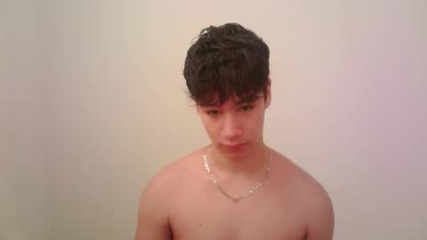 Snapshot of zeus_183 chatting on 11/09/25, 04:05 zeus_183 online show from 11/09/25, 04:05