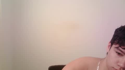 Snapshot of zeus_183 chatting on 11/16/25, 12:44 zeus_183 online show from 11/16/25, 12:44