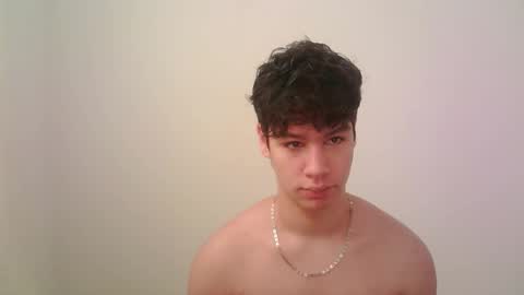 Snapshot of zeus_183 chatting on 11/18/25, 12:53 zeus_183 online show from 11/18/25, 12:53