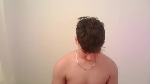 Snapshot of zeus_183 chatting on 11/25/25, 04:18 zeus_183 online show from 11/25/25, 04:18