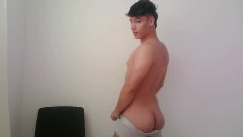 Snapshot of zeus_183 chatting on 11/26/25, 12:39 zeus_183 online show from 11/26/25, 12:39