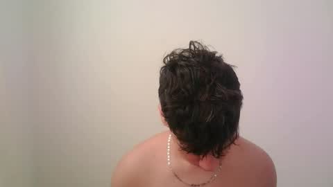 Snapshot of zeus_183 chatting on 11/27/25, 01:24 zeus_183 online show from 11/27/25, 01:24