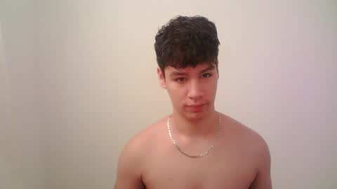 Snapshot of zeus_183 chatting on 12/19/25, 03:08 zeus_183 online show from 12/19/25, 03:08