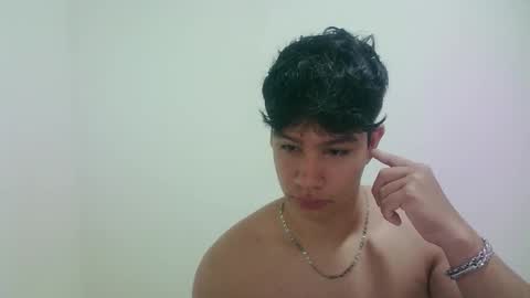 zeus_183 online show from 02/28/26, 05:52