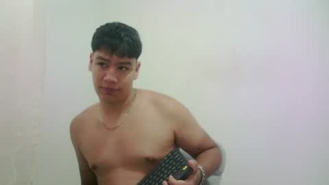 zeus_183 online show from 07/23/26, 11:52