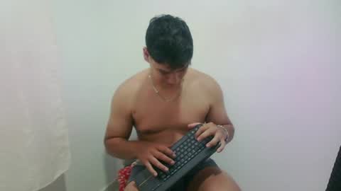 zeus_183 online show from 07/25/26, 11:19