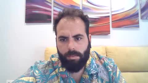 Snapshot of zeusateneo chatting on 10/04/25, 10:35 Zeus online show from 10/04/25, 10:35