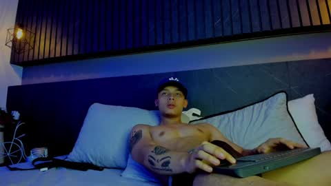 Snapshot of zeusjeff chatting on 02/06/25, 06:51 zeus online show from 02/06/25, 06:51