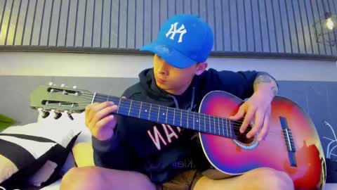 Snapshot of zeusjeff chatting on 02/15/25, 11:39 zeus online show from 02/15/25, 11:39