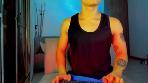 Snapshot of zeusjeff chatting on 02/19/25, 07:06 zeus online show from 02/19/25, 07:06