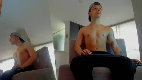 Snapshot of zeusjeff chatting on 09/16/25, 03:13 zeus online show from 09/16/25, 03:13