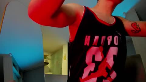 Snapshot of zeusjeff chatting on 10/21/25, 01:06 zeus online show from 10/21/25, 01:06