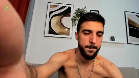 Snapshot of zeyn_edwards chatting on 09/13/25, 04:18 ZEYN online show from 09/13/25, 04:18