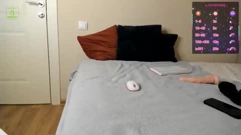 Snapshot of zeyn_edwards chatting on 11/28/25, 12:19 ZEYN online show from 11/28/25, 12:19