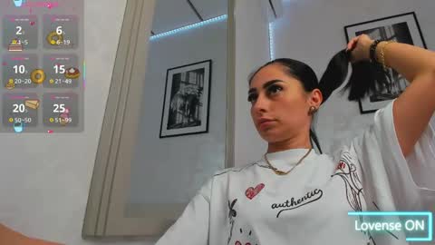 zeynepx online show from 04/23/26, 09:39