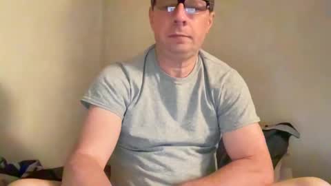 Snapshot of zgibnam chatting on 11/03/25, 02:46 zgibnam online show from 11/03/25, 02:46