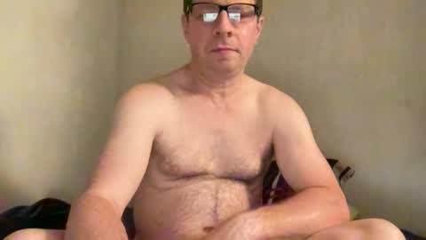 Snapshot of zgibnam chatting on 11/16/25, 03:01 zgibnam online show from 11/16/25, 03:01