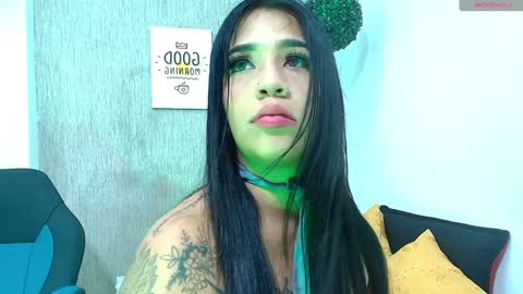 Snapshot of zhamira_21 chatting on 01/12/25, 07:00 ZHAMIRA ANDRES online show from 01/12/25, 07:00