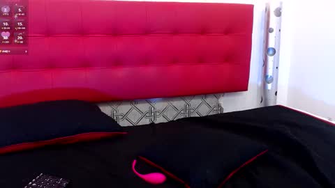Snapshot of zhamira_21 chatting on 02/06/25, 10:53 ZHAMIRA ANDRES online show from 02/06/25, 10:53