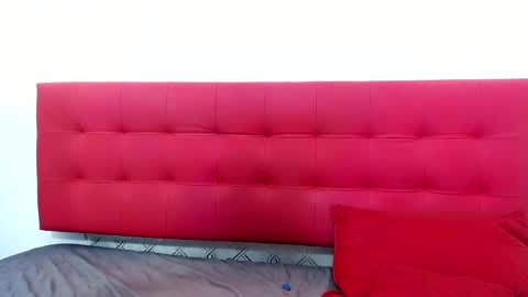 Snapshot of zhamira_21 chatting on 02/15/25, 10:42 ZHAMIRA ANDRES online show from 02/15/25, 10:42
