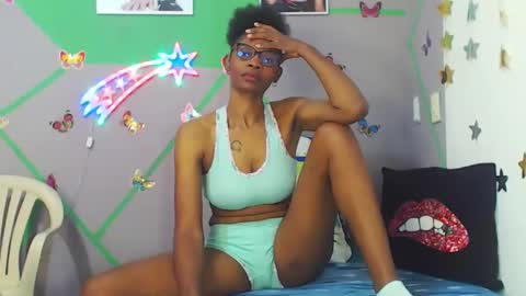 Snapshot of zharick_smithx chatting on 01/20/25, 04:54 zharick online show from 01/20/25, 04:54