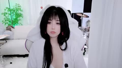 zhen online show from 11/19/25, 12:27