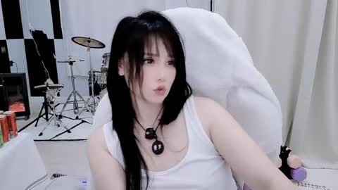 Snapshot of zhen0 chatting on 04/16/26, 09:50 zhen online show from 04/16/26, 09:50