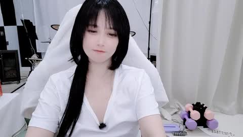 Snapshot of zhen0 chatting on 05/15/26, 12:45 zhen online show from 05/15/26, 12:45